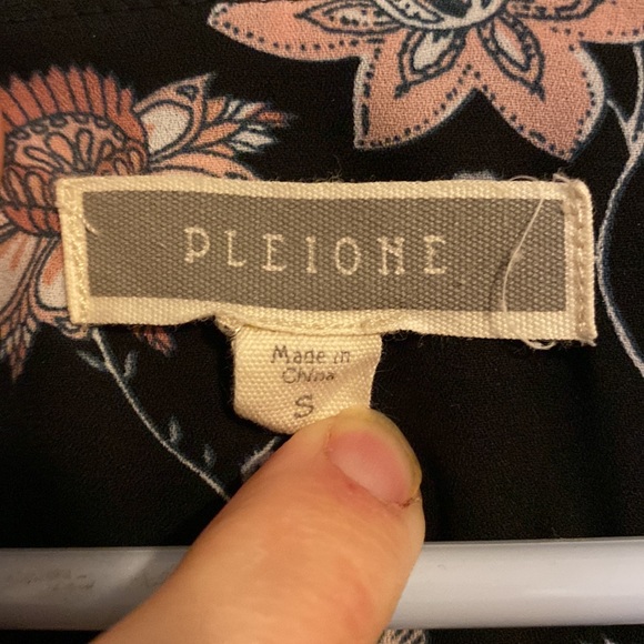 Pleione black, pink, and grey floral 3/4 sleeve blouse - Picture 3 of 8